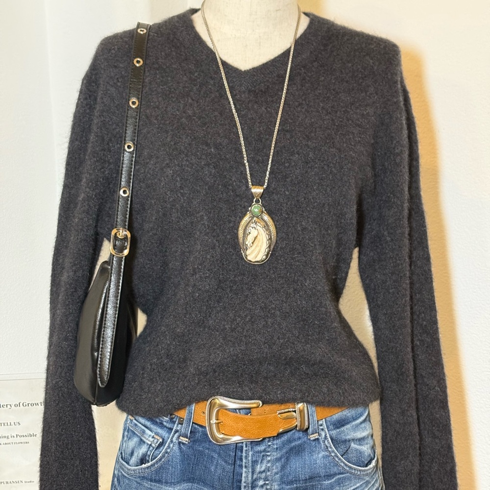 100% Cashmere Charcoal Paolo Mondo Sweater